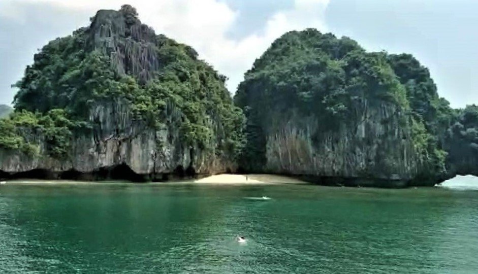 Lan Ha Bay, North Vietnam